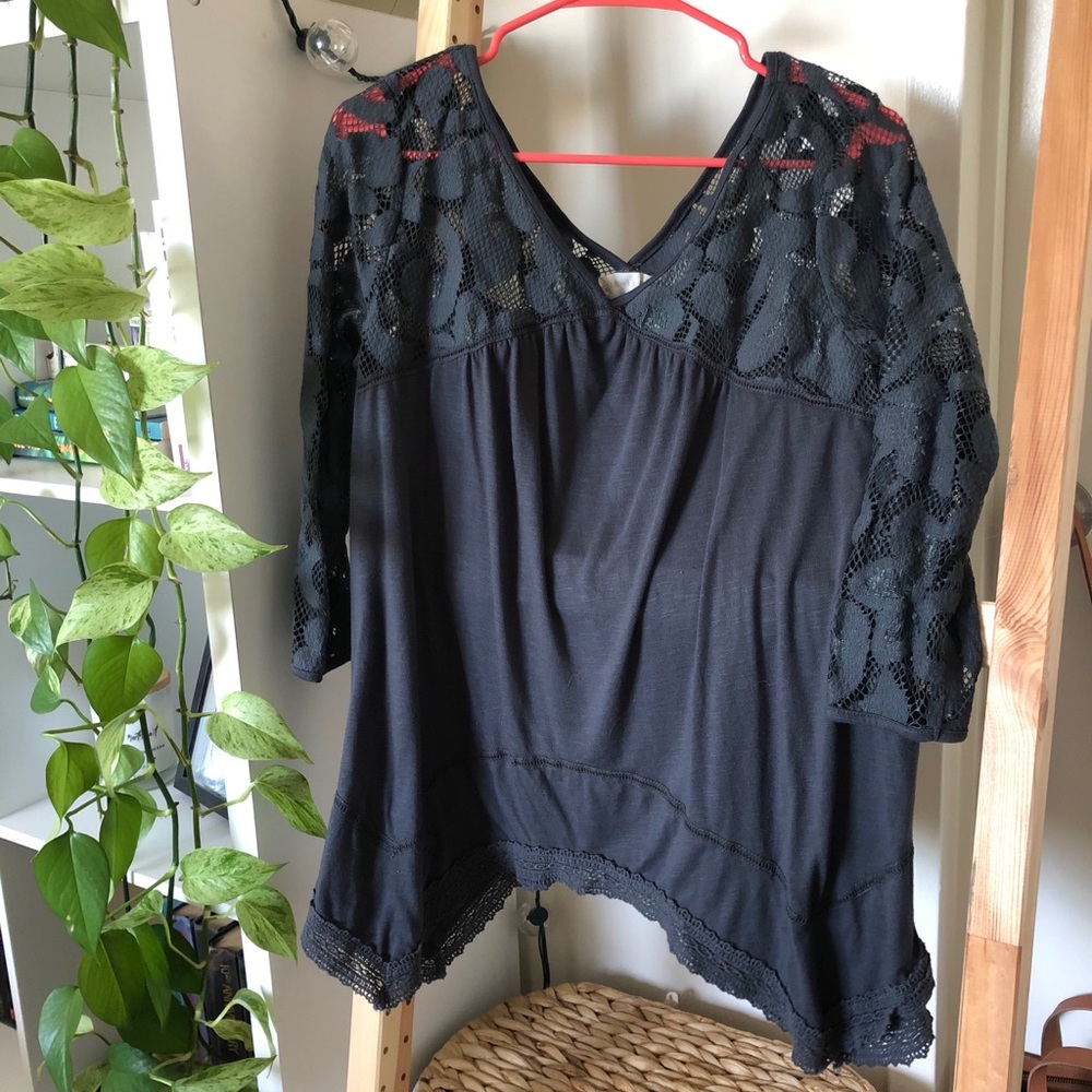 Altar’d state gray top